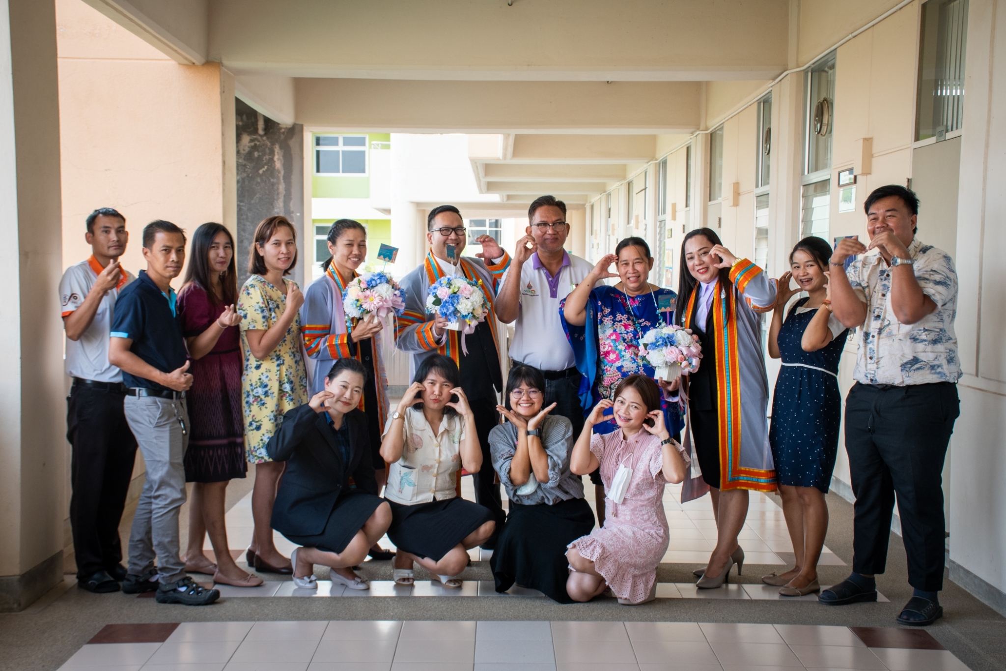 LINE_ALBUM_2023.3.10 แสดงความยินดีมหาบัณฑิต_230311_42