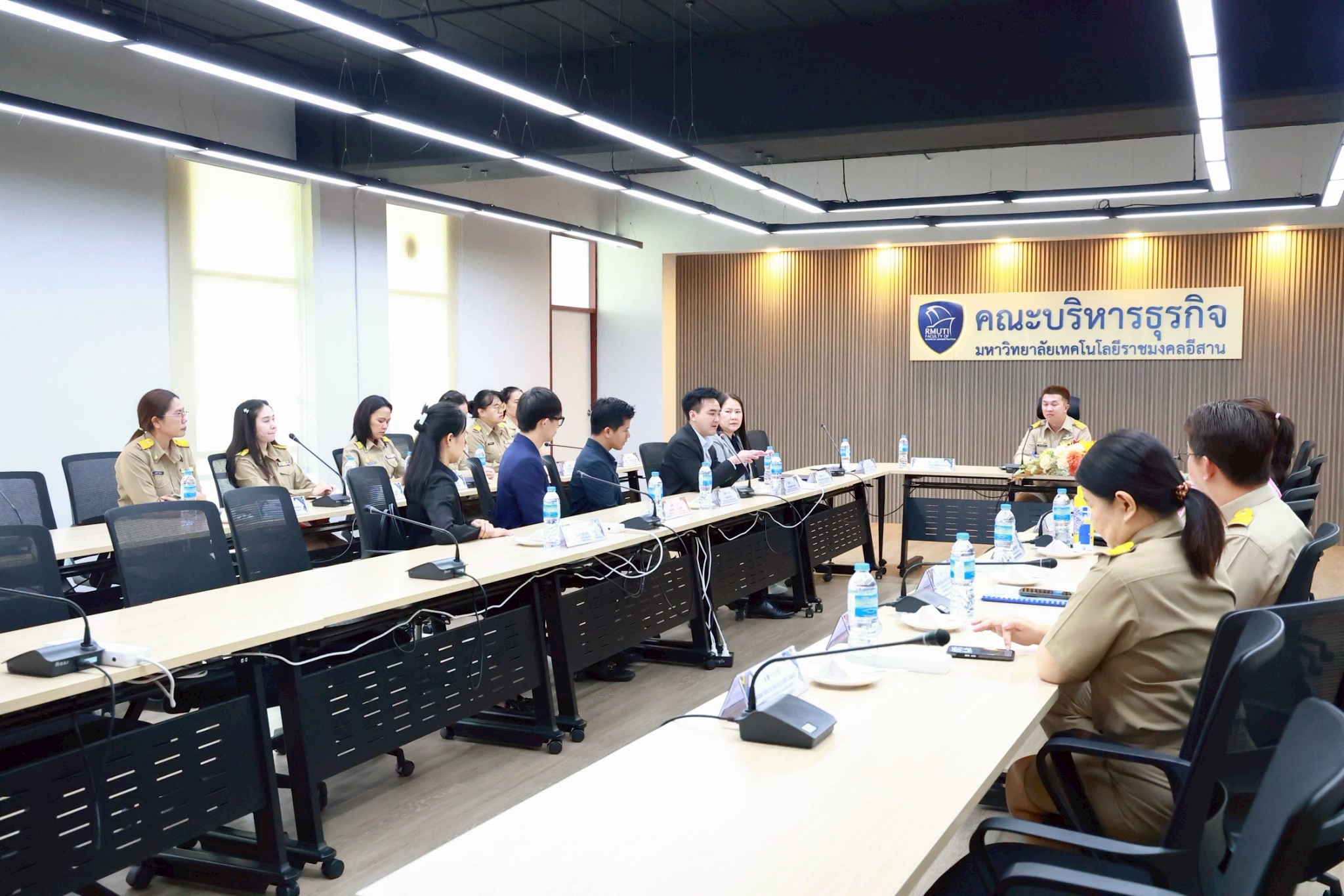 LINE_ALBUM_07 ก.ค. 2568 – MOU_250708_44