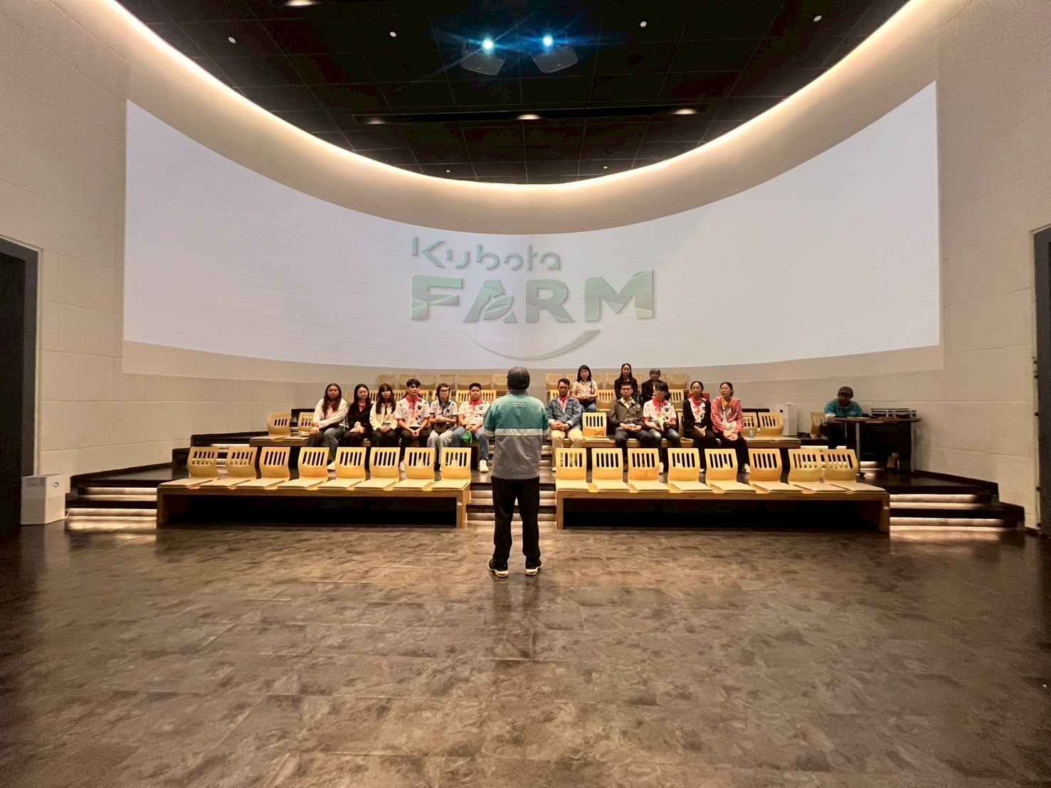 LINE_ALBUM_MBA17_250708_24